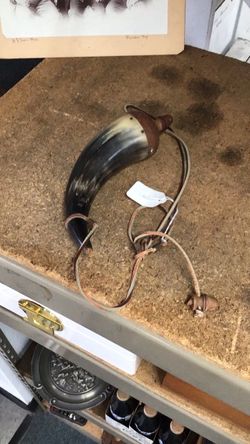 Vintage Black Powder Horn with Leather Strap for Collectors 💵 💵 💵CASH ONLY💵 💵 💵