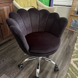 Comfy Office / Vanity Chair