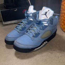 Jordan 5s Retro UNC University Blue