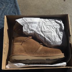 Brand new Brown uggs 