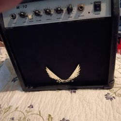 Dean M-10 Guitar Amp