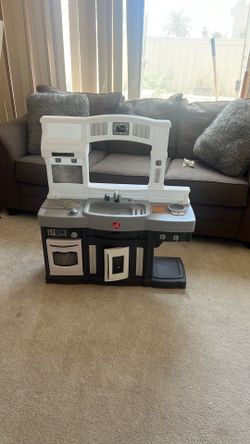 Step 2 play kitchen