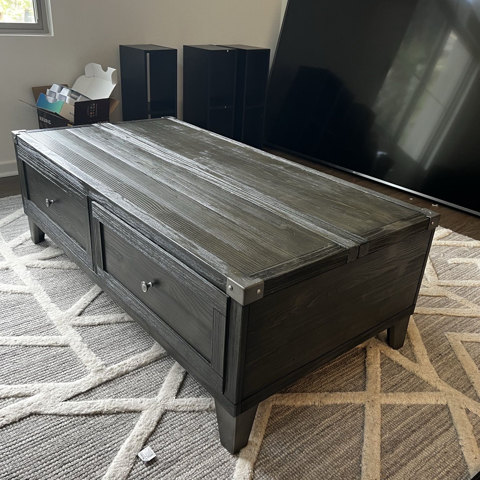 PRICE CUT $$$$ Lift Top Coffee Table With Drawers Sale Price Cut $225