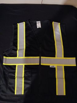 Work Vest Brand New 2X, 10$ 