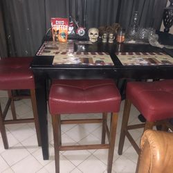 Breakfast Table And Chairs 