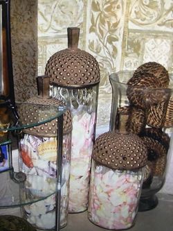 Decoration canisters