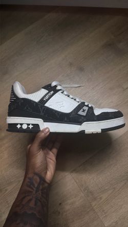 Louis Vuitton Trainer Black & White