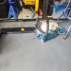 Makita Chainsaw 