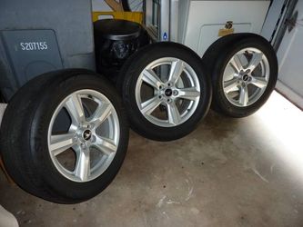 Mustang Tires Set 3 WITH WHEELS
