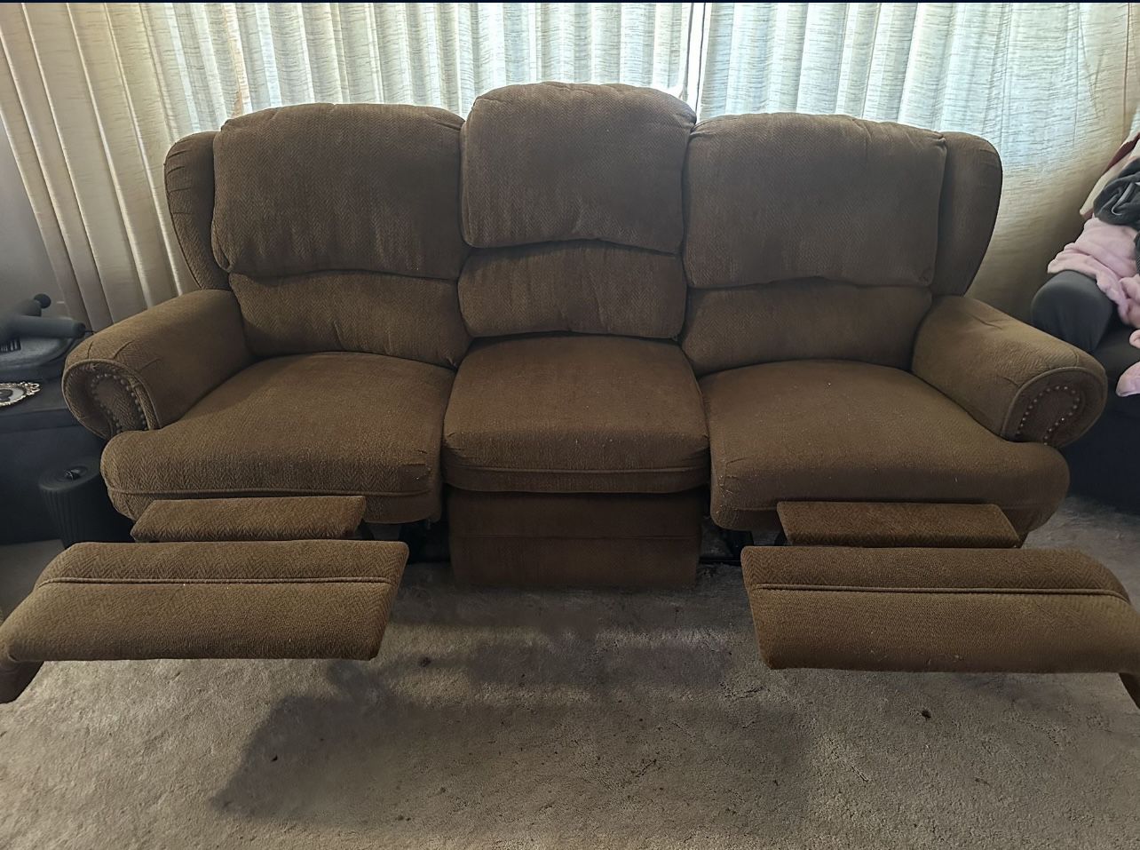 Comfy Recliner Couch - Great Condition 