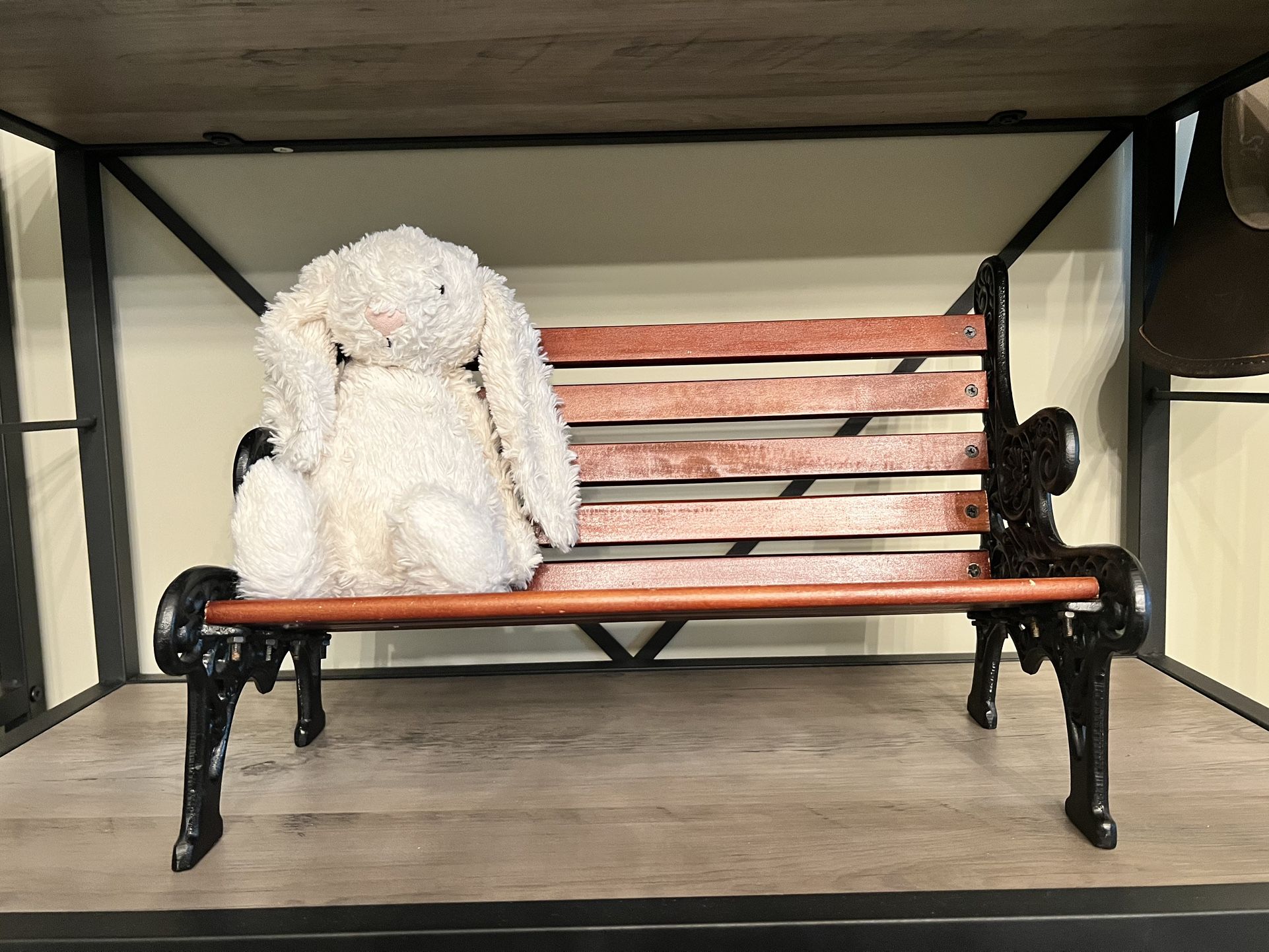 Small Ornamental bench For Stuffed Animals