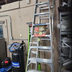 Werner 10ft Aluminum Step Ladder 