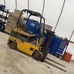 1993 Caterpillar T50E 5000 LB Forklift 