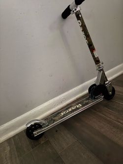 Camo Razor Kids Scooter