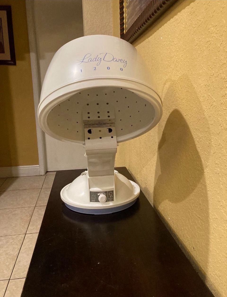 VINTAGE PORTABLE TABLE TOP HAIR DRYER Lady Dazey Salon Style Bonnet… In Great Working Condition…$85