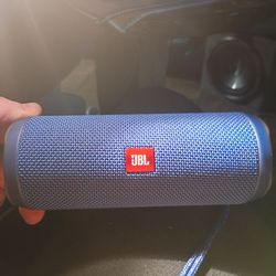 JBL flip 4
