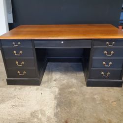 36 X 69 Traditional Jasper Executive Office Desk And Credenza Set $700 (Good Condition)