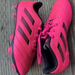 Soccer shoes size 12k
