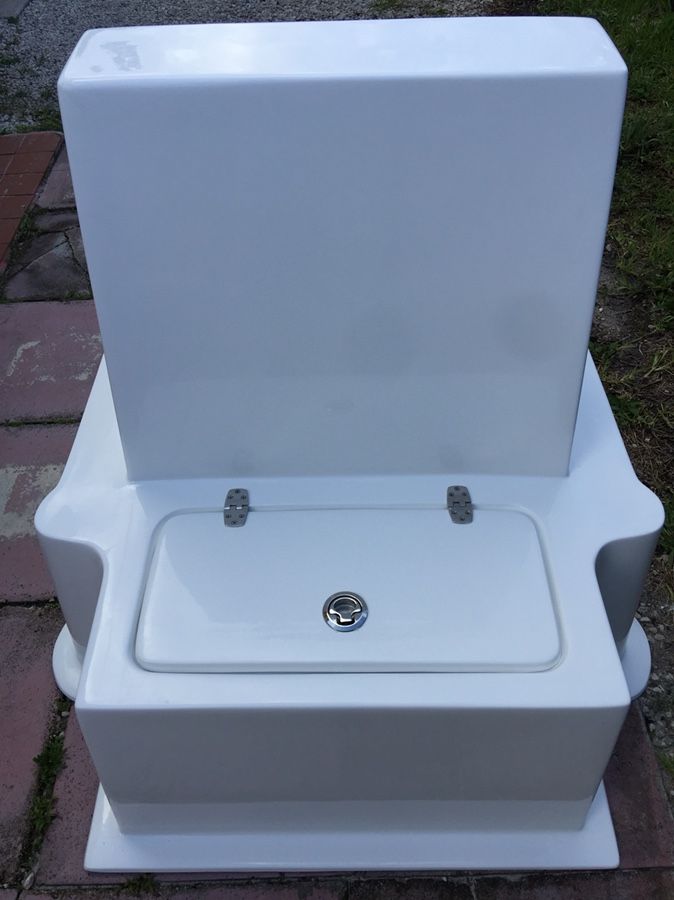 Fiberglass Center Consoles, Livewells, Leaning Posts, Fiberglass