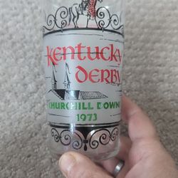 VINTAGE 1973 KENTUCKY DERBY CHURCHILL DOWNS GLASS 50th Anniversary Of Wins Make Offer