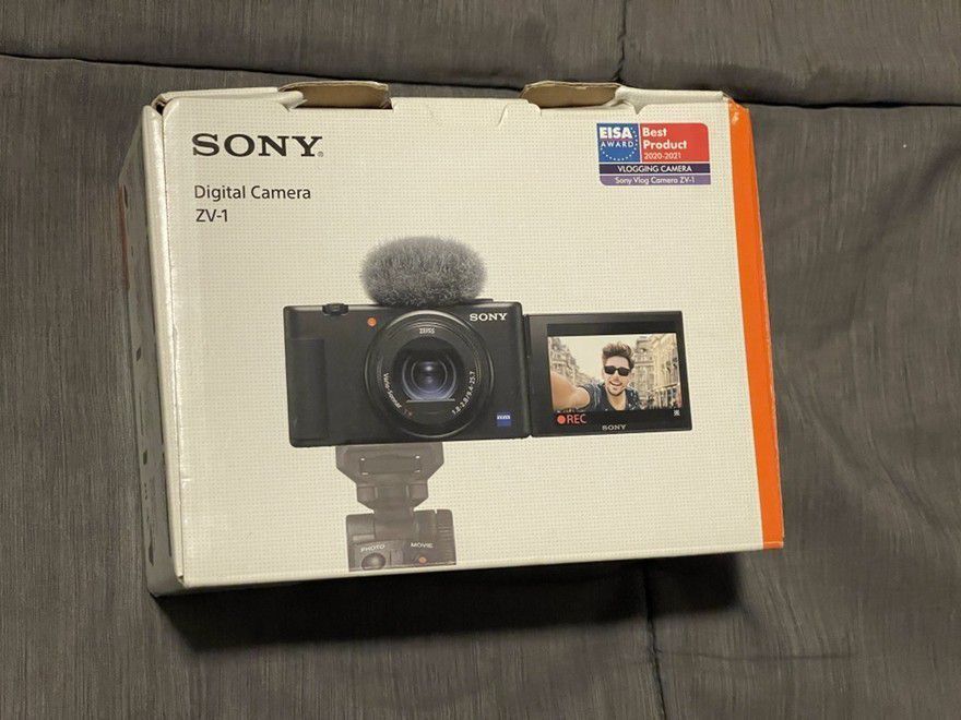Sony - ZV-1 20.1-Megapixel 4k Digital Camera for Content Creators and Vloggers - Black
