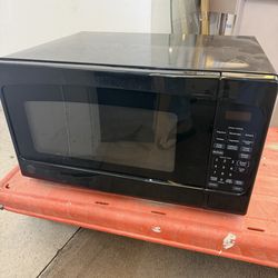 GE Microwave Brand New