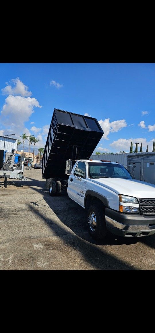 2005 Chevrolet 3500 diesel IN VERY GOOD CONDITION NEW DUMP SYSTEM 12X8X4 IF SOMEBODY INTERESTED PLEASE TEXT ME ANY TIME HABLO ESPAÑOL
