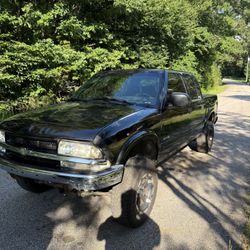 2002 S10 Needs Interior Work Need Gone ASAP