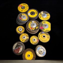 Multiple Dewalt Disc For Sale Asking 280 For Everythin