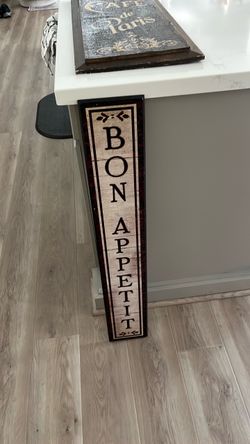 Bon Appetit Vertical Wood Wall Sign