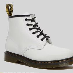 Dr. Martens 101 Ankle Boot in White, 7 US M, 8 US L, 6 UK