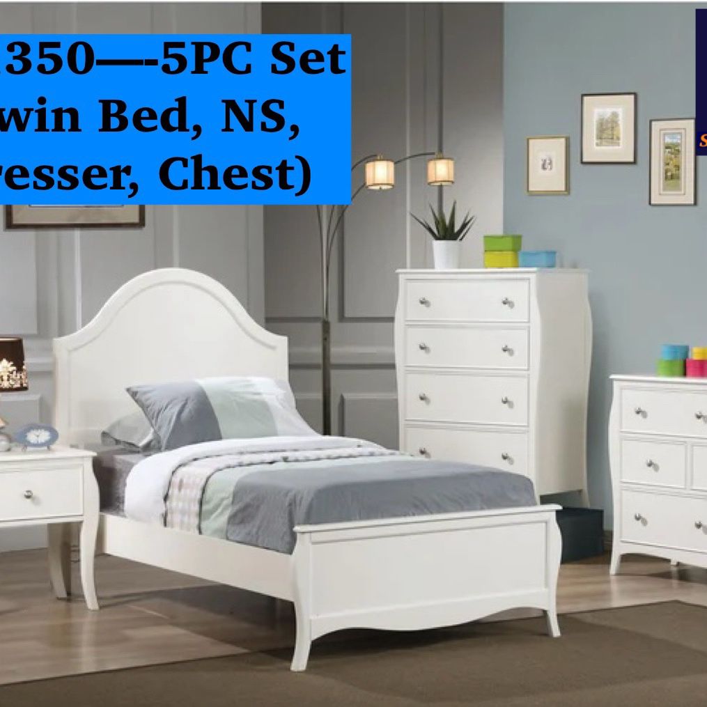 Brand New 5PC Twin  Size Bedroom Set For Kid