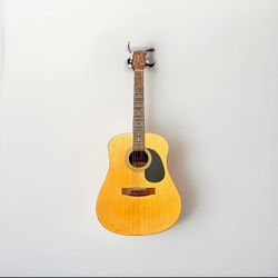 Jasmine S35 Dreadnought Acoustic Guitar Natural Finish. (Comes With Gutair Bag)