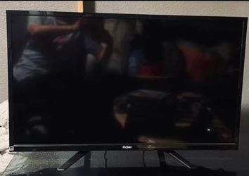 Haier 32" LED TV