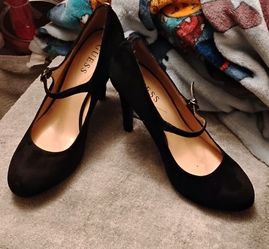 Suede Guess heels size 8