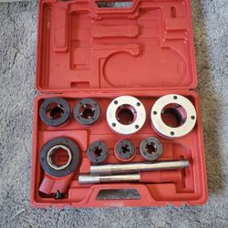 7 Piece Tap and Die Set In Great Working Condition