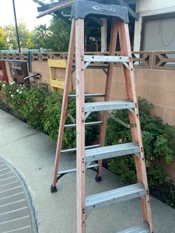 Ladder 6 ft