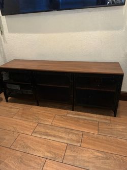 Tv stand