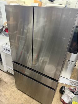 Samsung 23 cu ft four doors black stainless steel 36”w