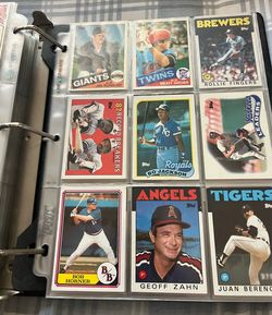 Baseball cards vintage big album.