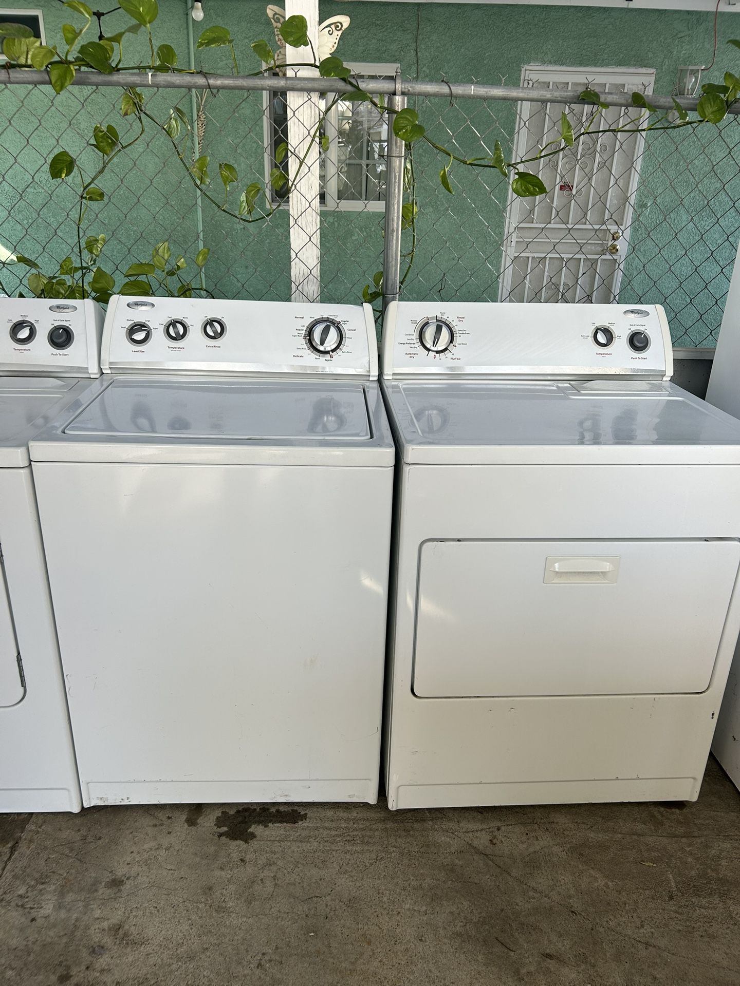 Whirlpool Washer & Dryer Set