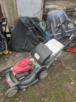 Honda self propelled lawnmower