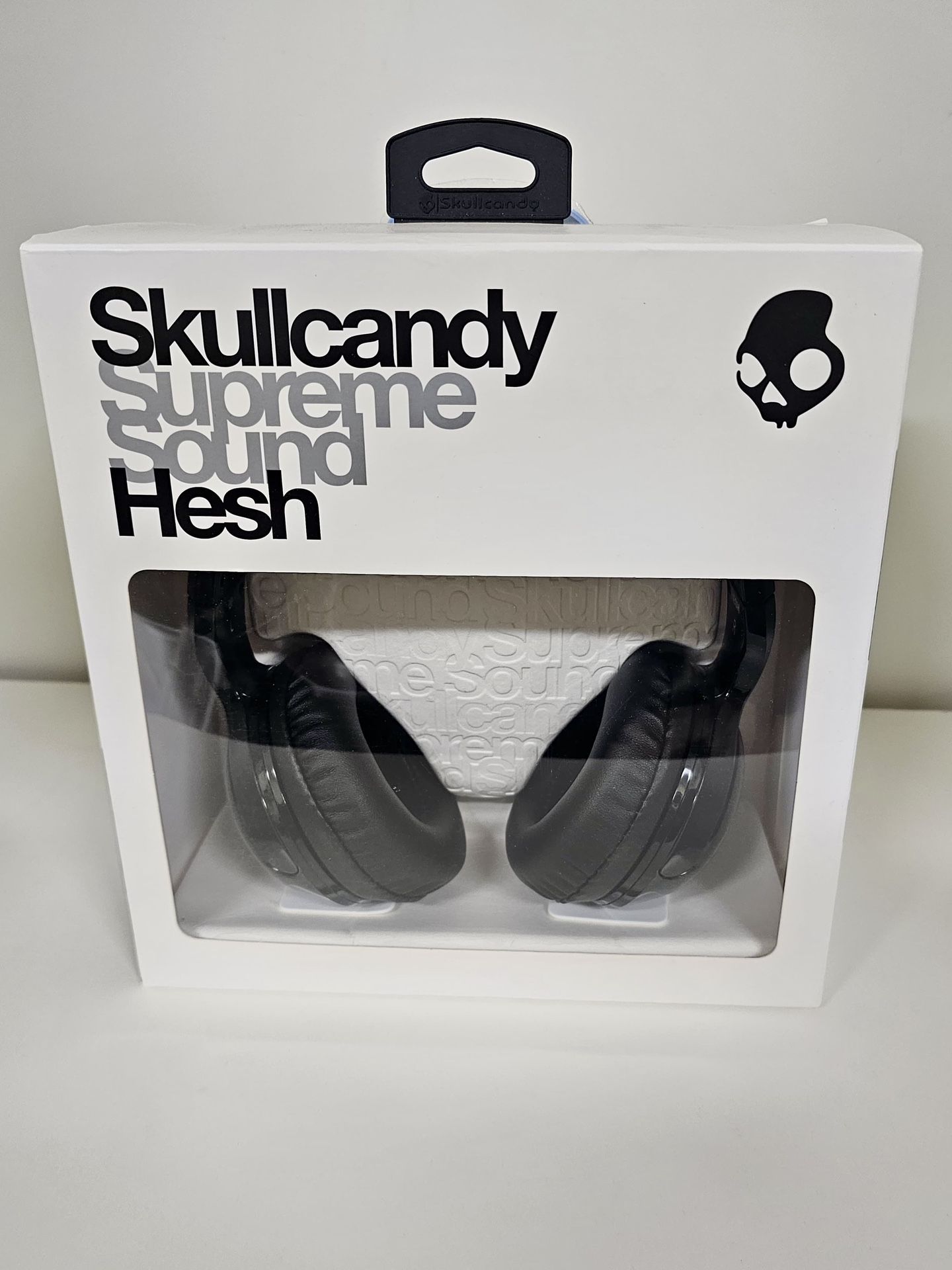 Lot of Brand New Skullcandy Supreme Sound Hesh Corded Mic Headphones in Black - 7 Units