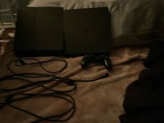 1 ps4 pro, 1 ps4 slim