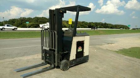 03 crown forklift