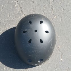Skateboard helmet