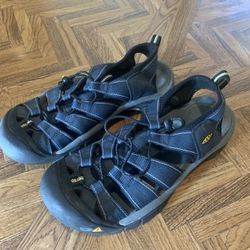 Keen Mens Sandals Blue Color Size 42.  Size 9 To 9.5.  