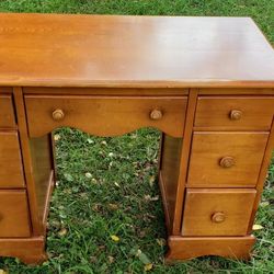 7-drawer Desk made by Tennessee Chair Company 