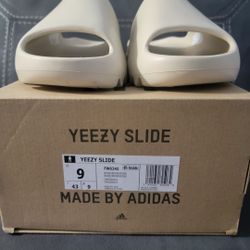 Yeezy Slide Bone (2019)