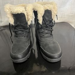 Sorel Boots Size 8.5